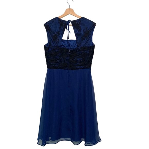 Hayley Matthews Navy Blue Lace & Chiffon Sleeveless Dress Size 12 Elegant Midi - Picture 2 of 10